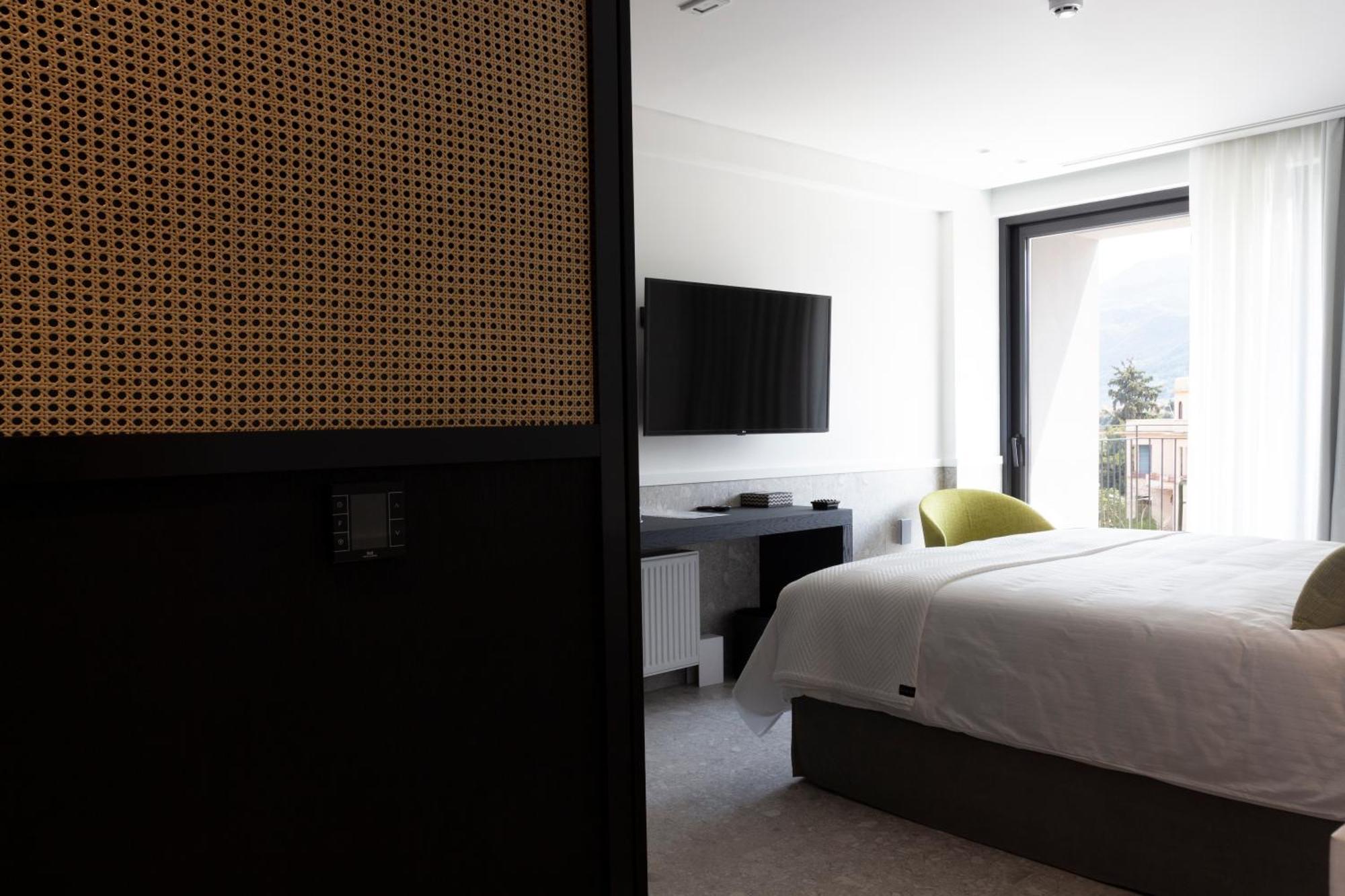 11Suites Αίγιο Δωμάτιο φωτογραφία