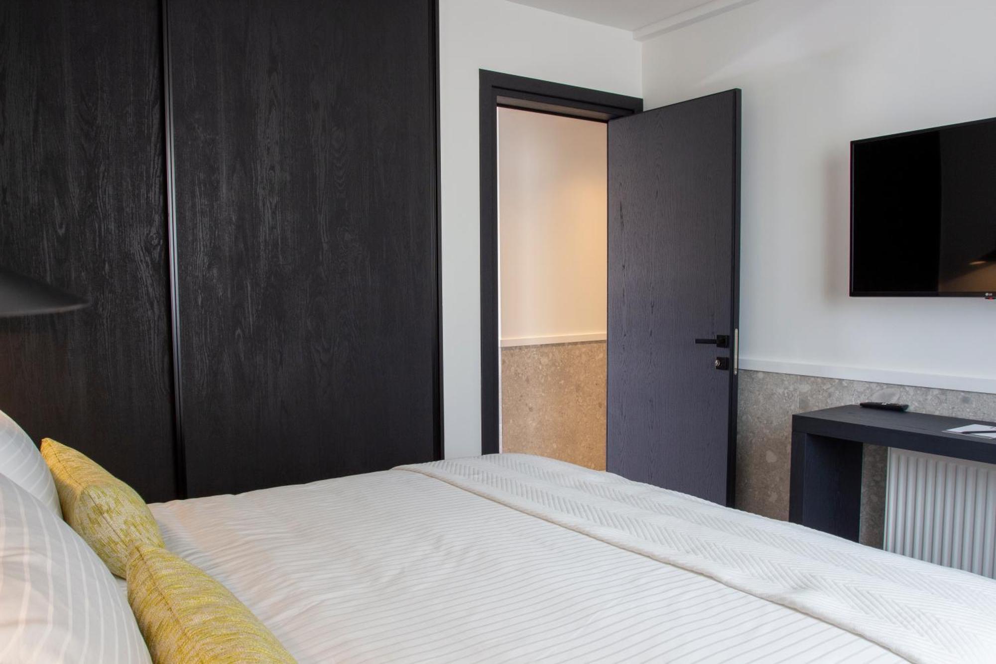 11Suites Αίγιο Δωμάτιο φωτογραφία